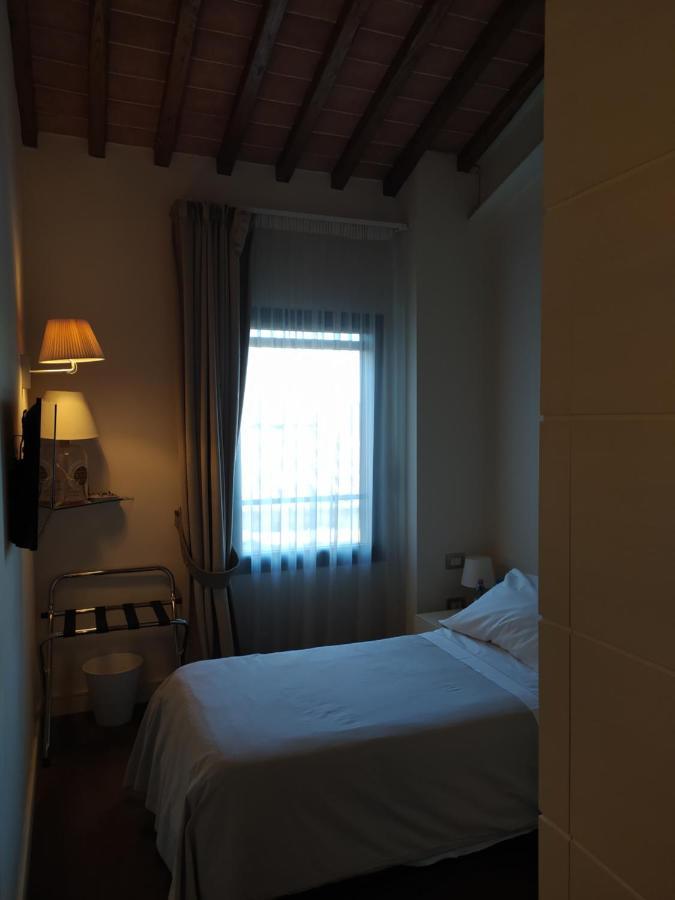 Hotel Molo73 Empoli Esterno foto
